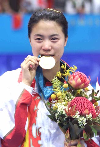 王楠：嫁給大8歲老公郭斌，患癌後老公不離不棄，淚水背後有幸福