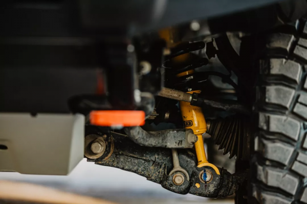 迷人的穿越歸宿——陸巡LC200改裝