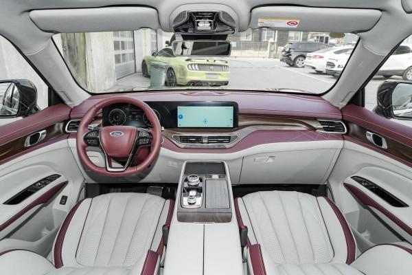 試駕福特領裕:提供5/6/7座,這是款有著很多中國元素的美國車 試駕福特領裕:提供5/6/7座,這是款有著很多中國元素的美國車