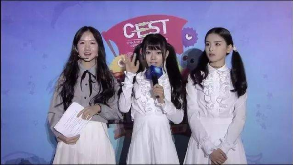 楊超越：從流水線打工人到走紅，讓多少二代們不服氣但又無可奈何