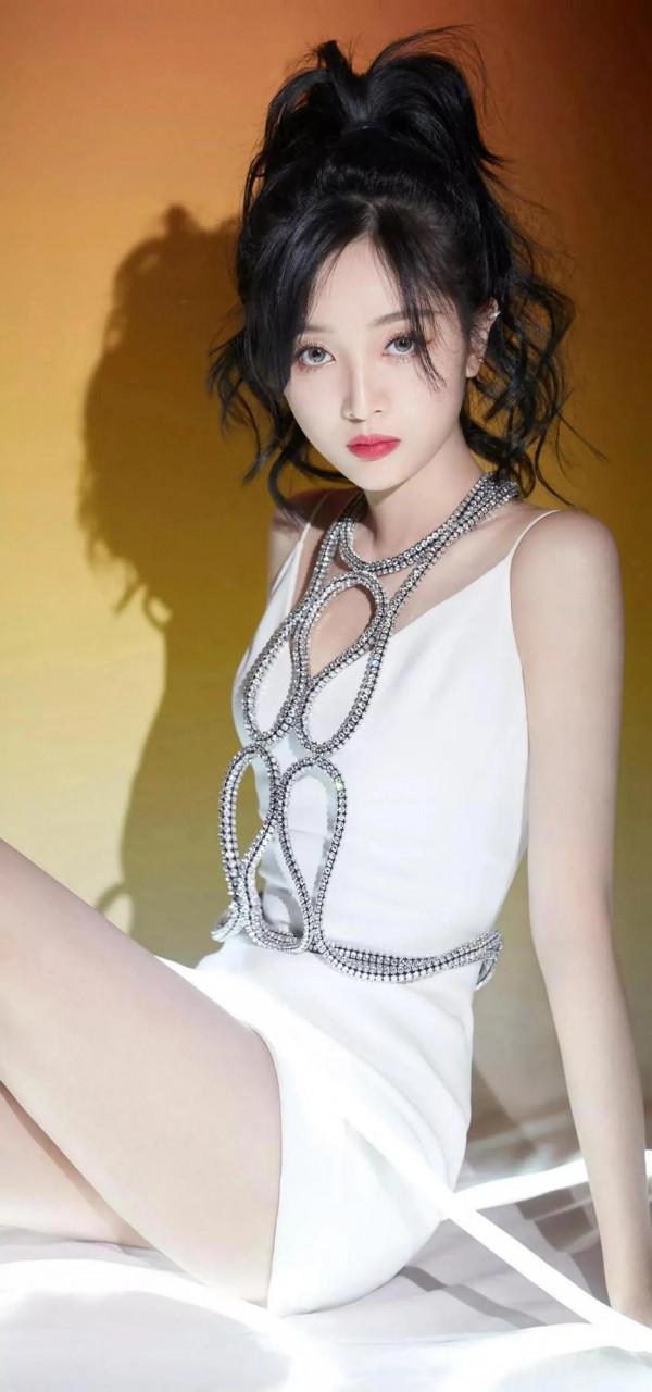 青春靚麗吳宣儀
