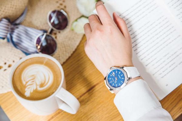 以“她”之名，CORUM崑崙表海軍上將讓女性擁有清新仙“腕”