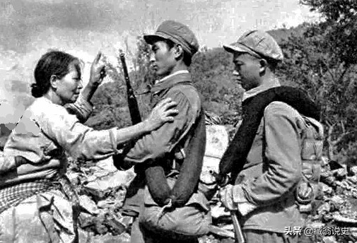 斯大林出於對毛澤東的高度信任，為抗美援朝提供了4個重要保障