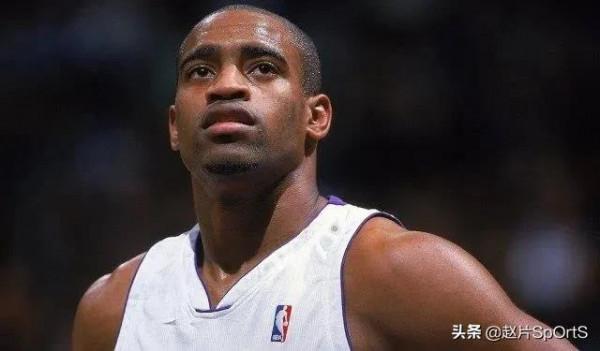 43歲退役的卡特一年能拿5.4萬美元退休金，那麼姚明和王治郅呢？