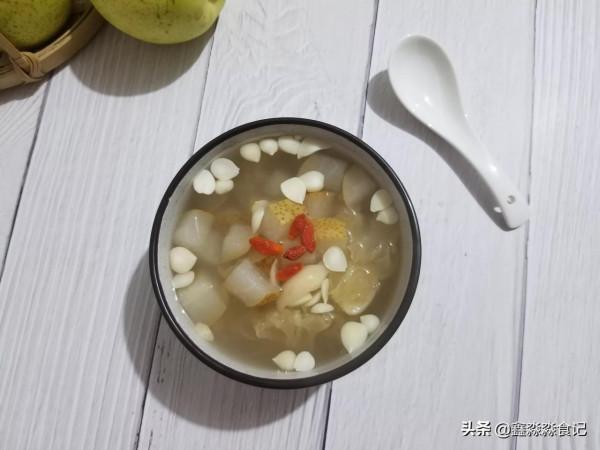 霜降一到多喝4白湯，80歲老奶奶的養生方，潤肺止咳面板有光澤