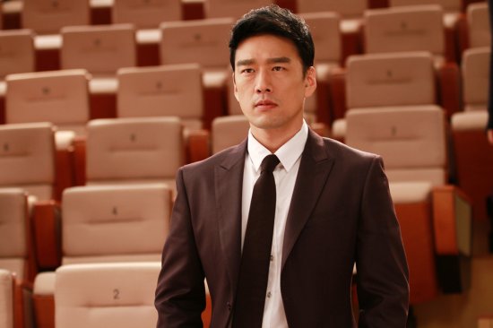 從“霸道總裁”到“搞笑賣騷”，王耀慶的故事比你想象的還要精彩