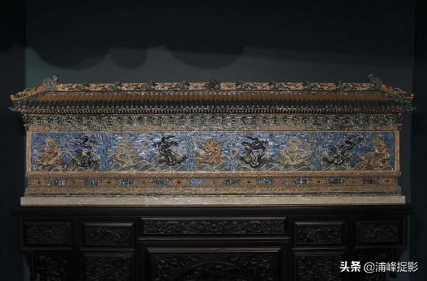 4年耗費5噸鮑魚殼雕出“龍鳳舟”“九龍壁”，萬年硨磲玉化如羊脂