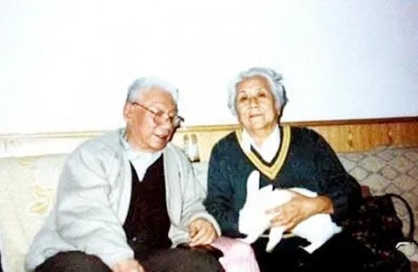 藝術家郭振清:78歲逝世葬禮普通:一無所有地來,一無所有地走 藝術家郭振清:78歲逝世葬禮普通:一無所有地來,一無所有地走