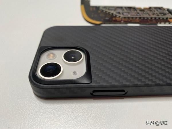 不插線、充滿電，iPhone13 mini全套無線充電體驗分享