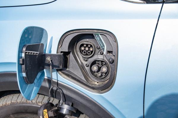 沉穩的“小快靈” 試駕體驗別克微藍7