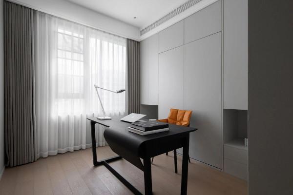 她家客廳太有顏值了，一進門就被吸引，喜歡這樣簡單不花哨的裝修