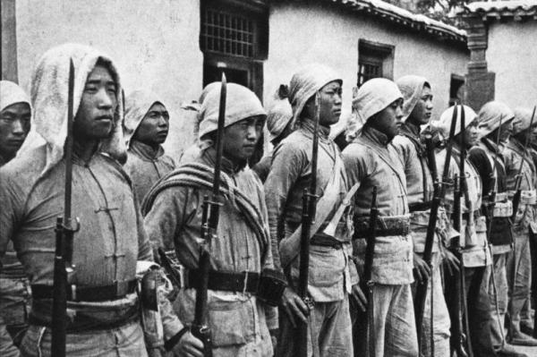 雲南83歲老人隱居60年，晚年出山見人就問：日軍打到哪兒了？