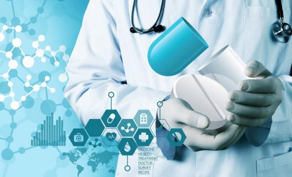 兩位癌症患者，1個在醫院傾盡所有，1個到處遊山玩水，誰做得對？