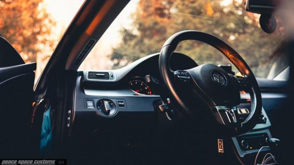 做汽車攝影起家的00後，給自己的CC換了三套BBS