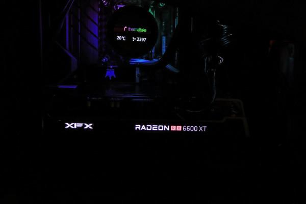 華碩 B660 重炮手 WiFi 登場，這算是半開放式主機嗎？