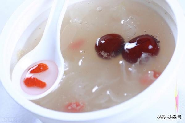 秋燥傷身!建議多吃 5 大白色食物補氣固肺 秋燥傷身!建議多吃 5 大白色食物補氣固肺