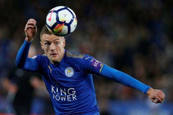 超級球星們第一份工資多少錢？梅西一年6萬歐元，C羅月薪不如母親