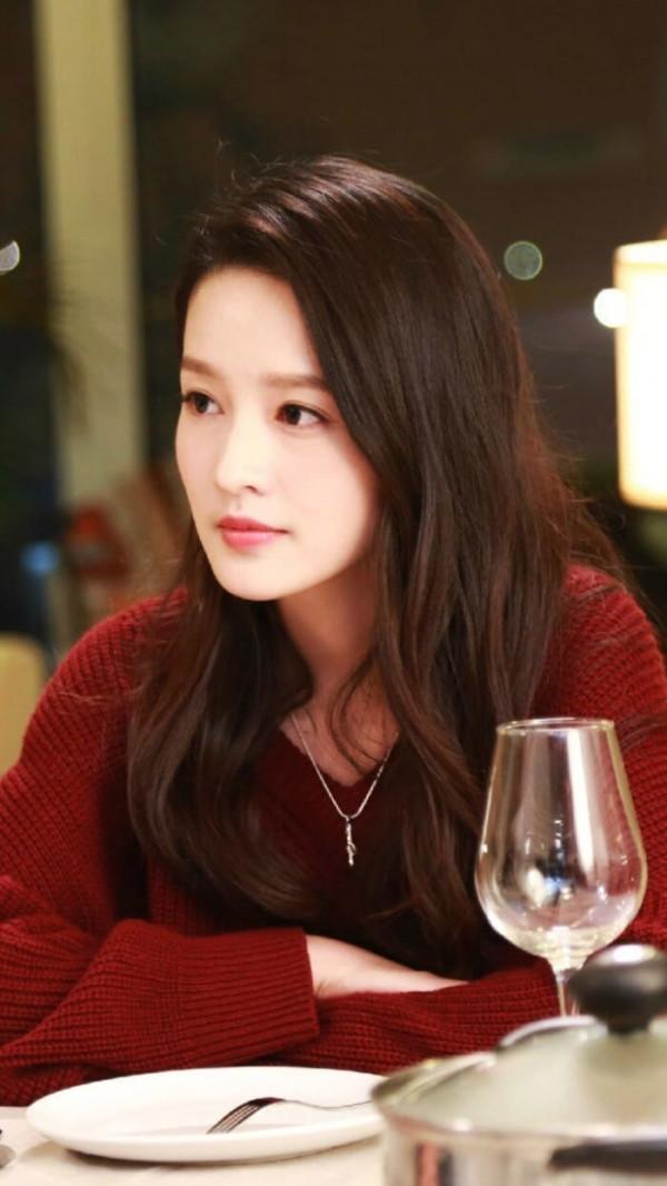 李沁 1990年出生於江蘇省 中國內地影視女演員