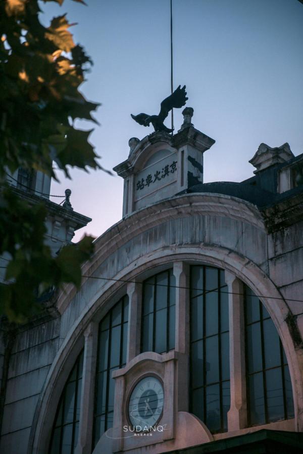 武漢的這座火車站堪稱“中國第一”,站前街道不簡單,曾是租界區 武漢的這座火車站堪稱“中國第一”,站前街道不簡單,曾是租界區