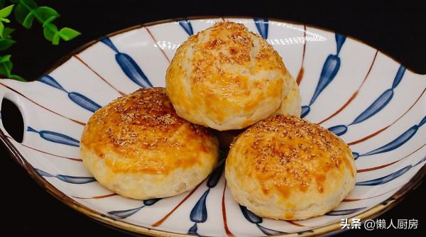 天氣越冷，紅薯越來越甜，遇到酥皮紅薯餅別手軟，3張手抓餅搞定