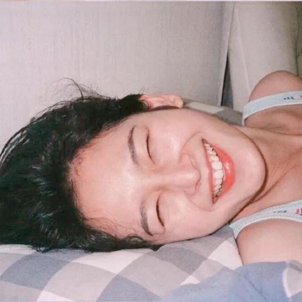 趕上2021年的末班車,陌生的我們相遇在車上 趕上2021年的末班車,陌生的我們相遇在車上