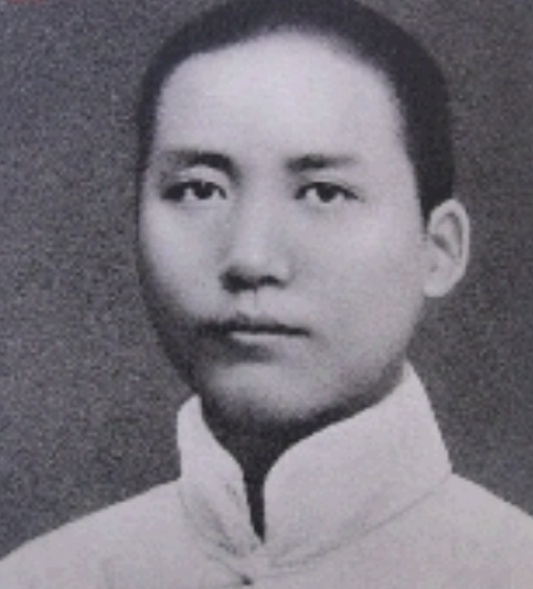 1962年,毛澤東請皇帝溥儀吃飯,席間說:你可是我以前的頂頭上司 1962年,毛澤東請皇帝溥儀吃飯,席間說:你可是我以前的頂頭上司