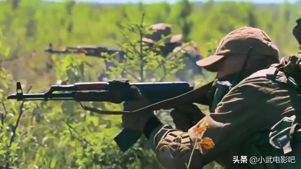 俄羅斯反擊烏克蘭最新戰爭片,揭露東烏戰爭不為人知的暴行 俄羅斯反擊烏克蘭最新戰爭片,揭露東烏戰爭不為人知的暴行