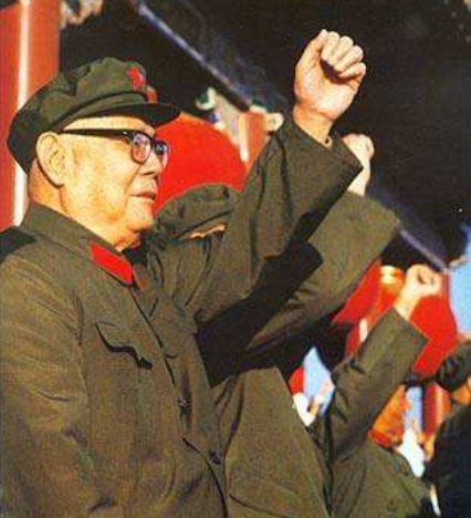 十大元帥的夫人建國後擔任什麼職務，都是什麼級別？