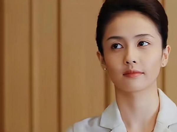 白鹿把《王牌戰隊》的胡楊演活了，雖然戲份很少但不影響她優秀