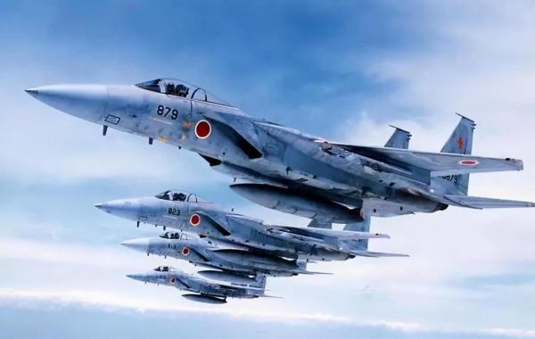 150架對21架，中國殲-20戰鬥機和日本F-35戰鬥機攻擊力橫向對比