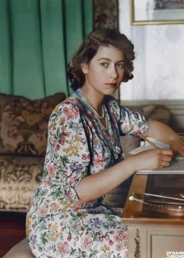 30張珍貴彩色老照片，每一張都記錄著一個時代