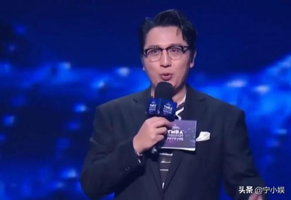 一場音樂盛典8位明星遭遇尷尬，暴露娛樂圈三大真實現狀