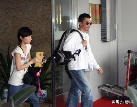 門檻在前,追兵在後,年輕藝人如何突圍? 門檻在前,追兵在後,年輕藝人如何突圍?