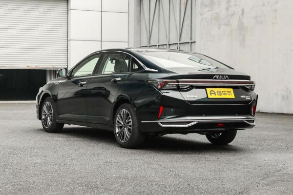 年輕人的第一臺轎跑，&quot;首付&quot;買思域，還是&quot;全款&quot;買奕炫MAX