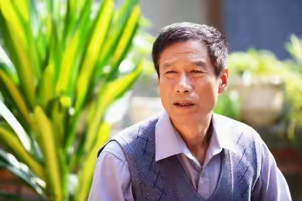 最“乾淨”的6位老戲骨,與原配到白頭,最長相伴50年,最短30年 最“乾淨”的6位老戲骨,與原配到白頭,最長相伴50年,最短30年