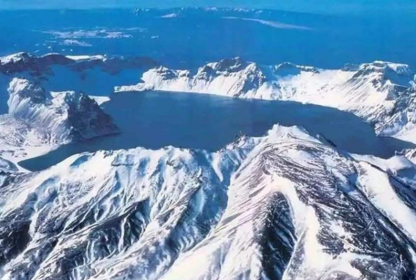 日學者曾稱長白山在2032年前噴發機率99%,遭韓國專家質疑 日學者曾稱長白山在2032年前噴發機率99%,遭韓國專家質疑