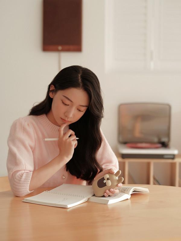 黑科技！素樂推出新品動物暖手寶，暖手+充電！秋冬有它就夠了