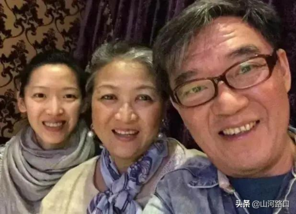 &ZeroWidthSpace;當年，李立群剛操辦完母親的後事，妻子突然撲在他的懷裡痛哭