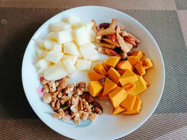 入秋後記得給孩子喝一碗“聰明羹”，一口下去滿滿的都是營養