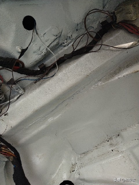 一代經典成地攤貨,08年的保時捷911九次轉手,31萬買它圖啥? 一代經典成地攤貨,08年的保時捷911九次轉手,31萬買它圖啥?