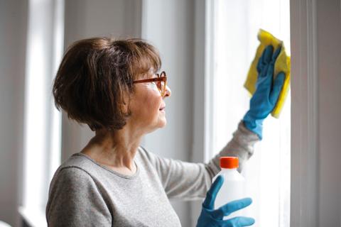 研究：常做家務的人老了以後身體更健康 Housework may promote health in old age, study suggests