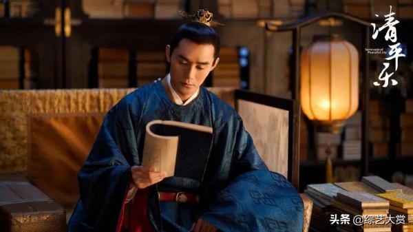 王凱新劇《向風而行》殺青 氣質超群引期待