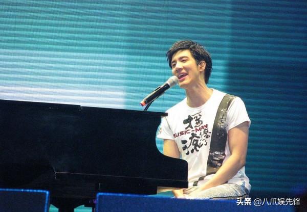 王力宏薇婭翻車引擔憂,名人該是什麼樣?馮鞏李明啟袁隆平做表率 王力宏薇婭翻車引擔憂,名人該是什麼樣?馮鞏李明啟袁隆平做表率