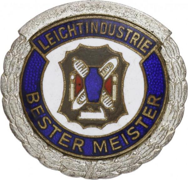 東德的榮譽稱號(上) 東德的榮譽稱號(上)