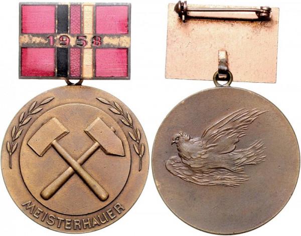 東德的榮譽稱號(上) 東德的榮譽稱號(上)