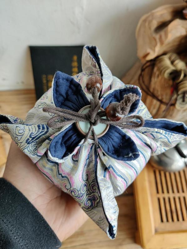 和宋府官制-汝窯蓋碗,憑什麼賣那麼貴?開箱測評 和宋府官制-汝窯蓋碗,憑什麼賣那麼貴?開箱測評