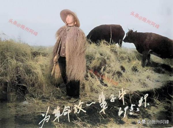 老照片：被北京警察抓獲的特務，懷念毛主席的老人