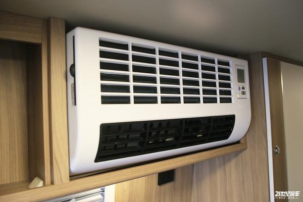 一家三口旅居首選B型房車！全車軟包功能完善！實拍金冠賓歌B500