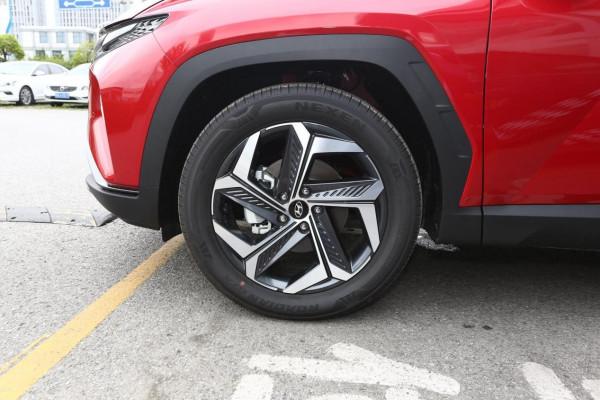 第五代途勝L拿出硬實力，1.5T爆發200匹馬力，16.18萬起