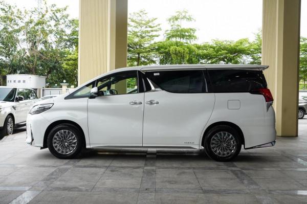 這款MPV,售價146.6萬,比埃爾法更“壕”,後排是老闆們的最愛 這款MPV,售價146.6萬,比埃爾法更“壕”,後排是老闆們的最愛